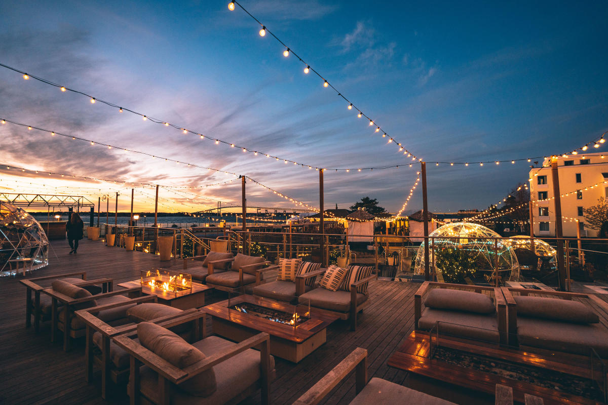 Gurney's Newport Outdoor Balcony 